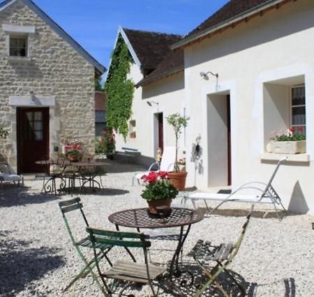 Chambres Et Table D'Hotes, Maisonnettes Individuelles Dans Propriete Privee Vézinnes Zewnętrze zdjęcie