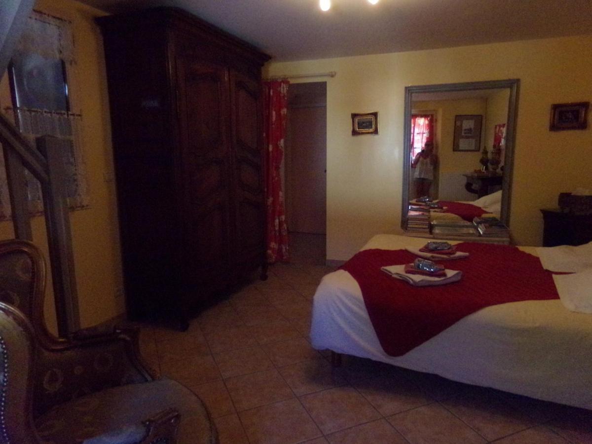 Chambres Et Table D'Hotes, Maisonnettes Individuelles Dans Propriete Privee Vézinnes Zewnętrze zdjęcie