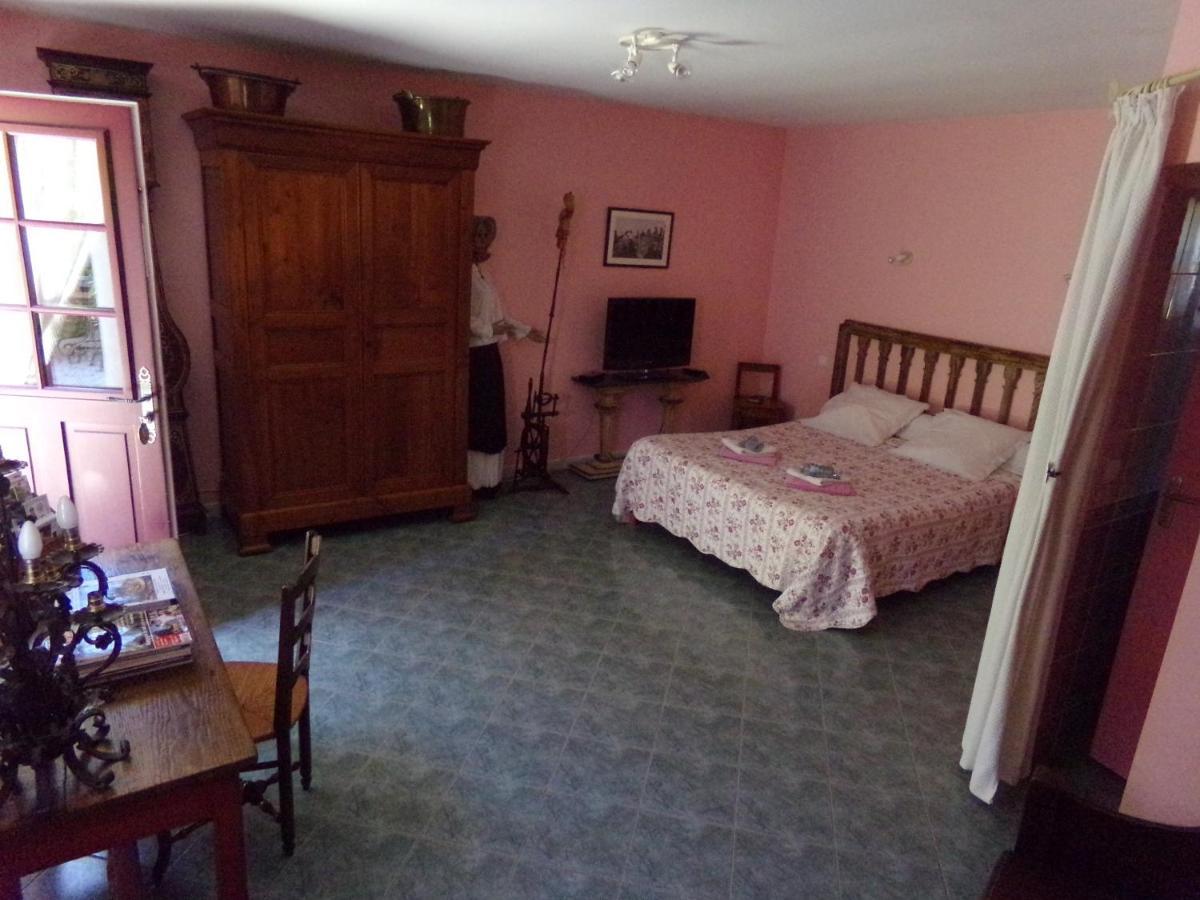 Chambres Et Table D'Hotes, Maisonnettes Individuelles Dans Propriete Privee Vézinnes Zewnętrze zdjęcie