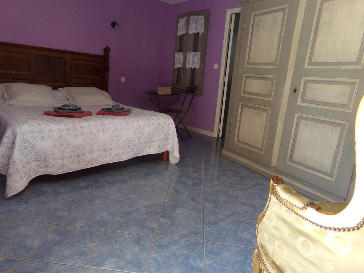 Chambres Et Table D'Hotes, Maisonnettes Individuelles Dans Propriete Privee Vézinnes Zewnętrze zdjęcie