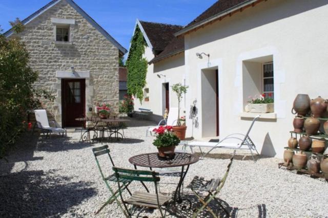 Chambres Et Table D'Hotes, Maisonnettes Individuelles Dans Propriete Privee Vézinnes Zewnętrze zdjęcie